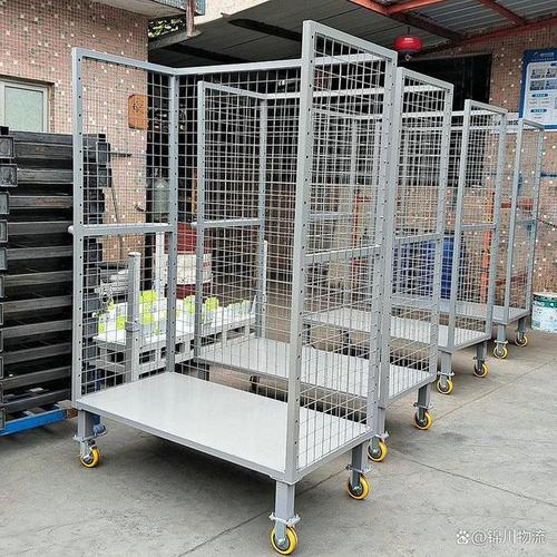 出多家專注防靜電物流臺(tái)車定制的廠家,它們通過材料創(chuàng)新與結(jié)構(gòu)設(shè)計(jì),為